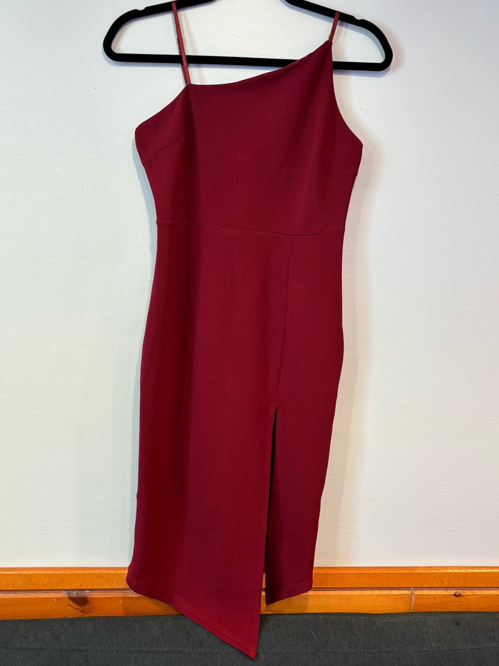 Just Quella Burgundy Asymmetrical Slip Bodycon Midi Dress Women's Small 4-8